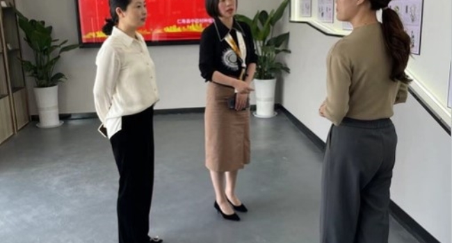 2022-5-27仁寿县委总工会主席到蜀道地进行基地调研